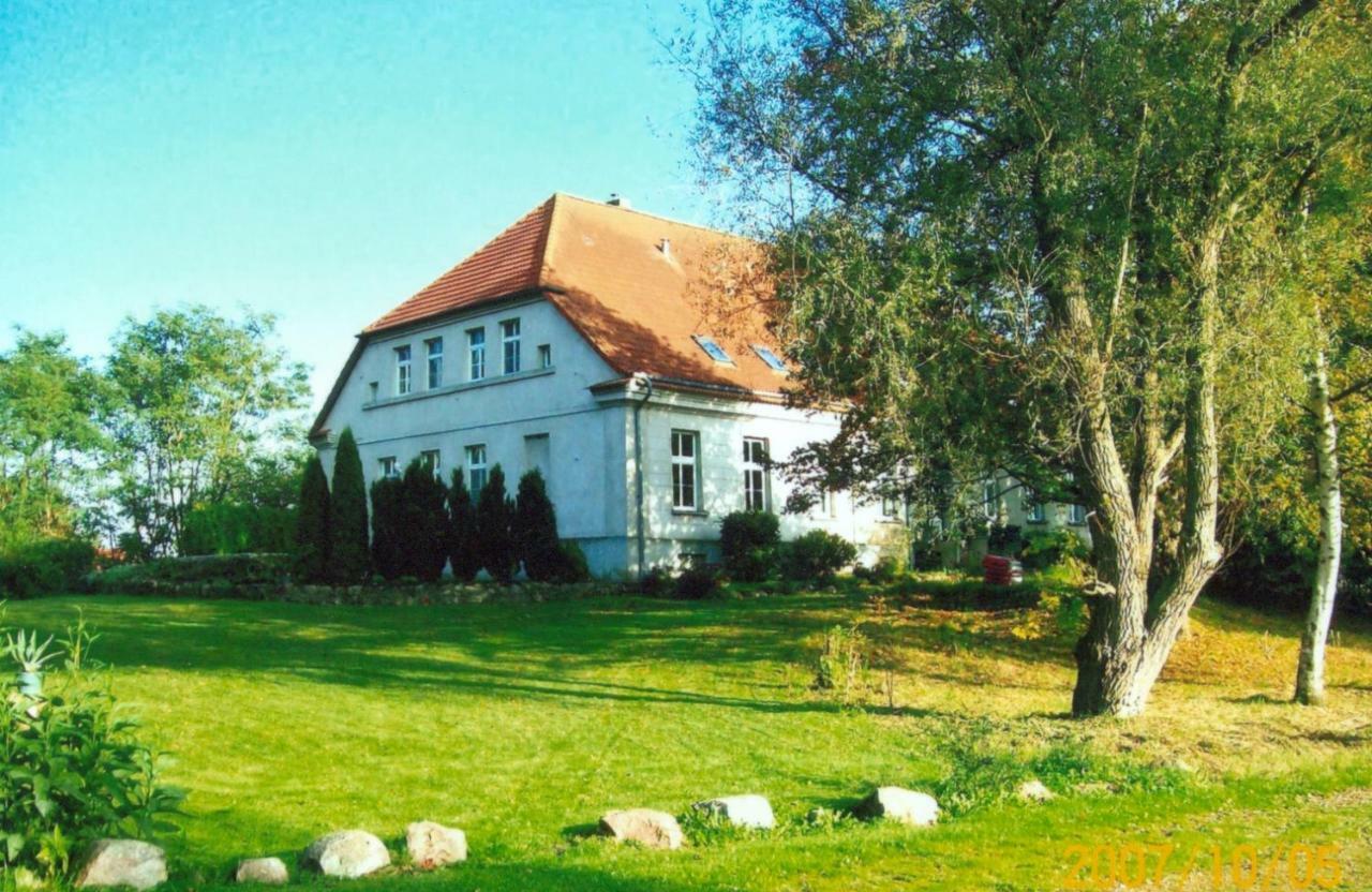 Appartamento Gutshaus Alt-Jargenow Alt Jargenow Esterno foto