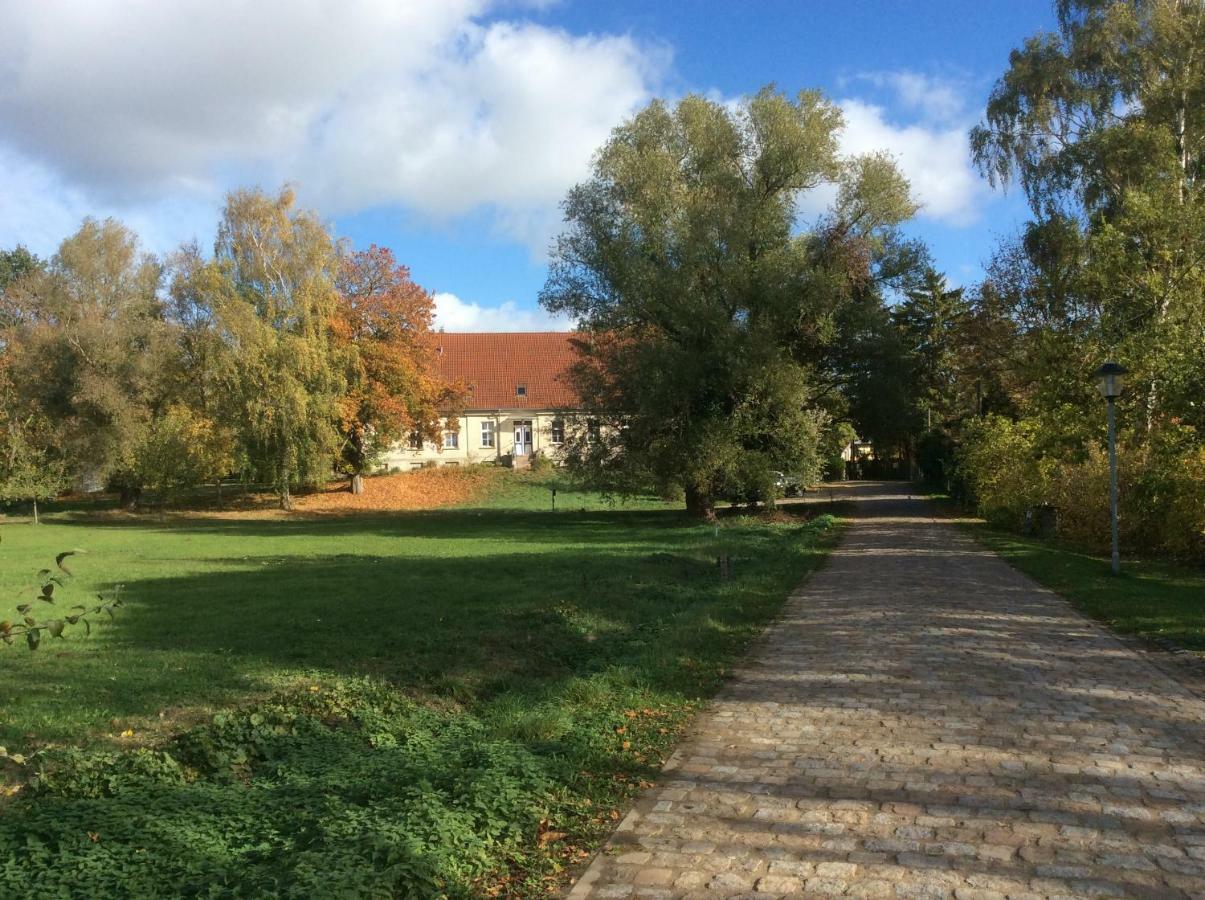 Appartamento Gutshaus Alt-Jargenow Alt Jargenow Esterno foto